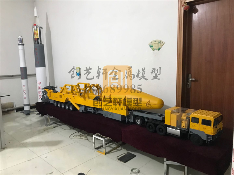 機(jī)械教學(xué)模型與實(shí)體汽車的外觀非常相似